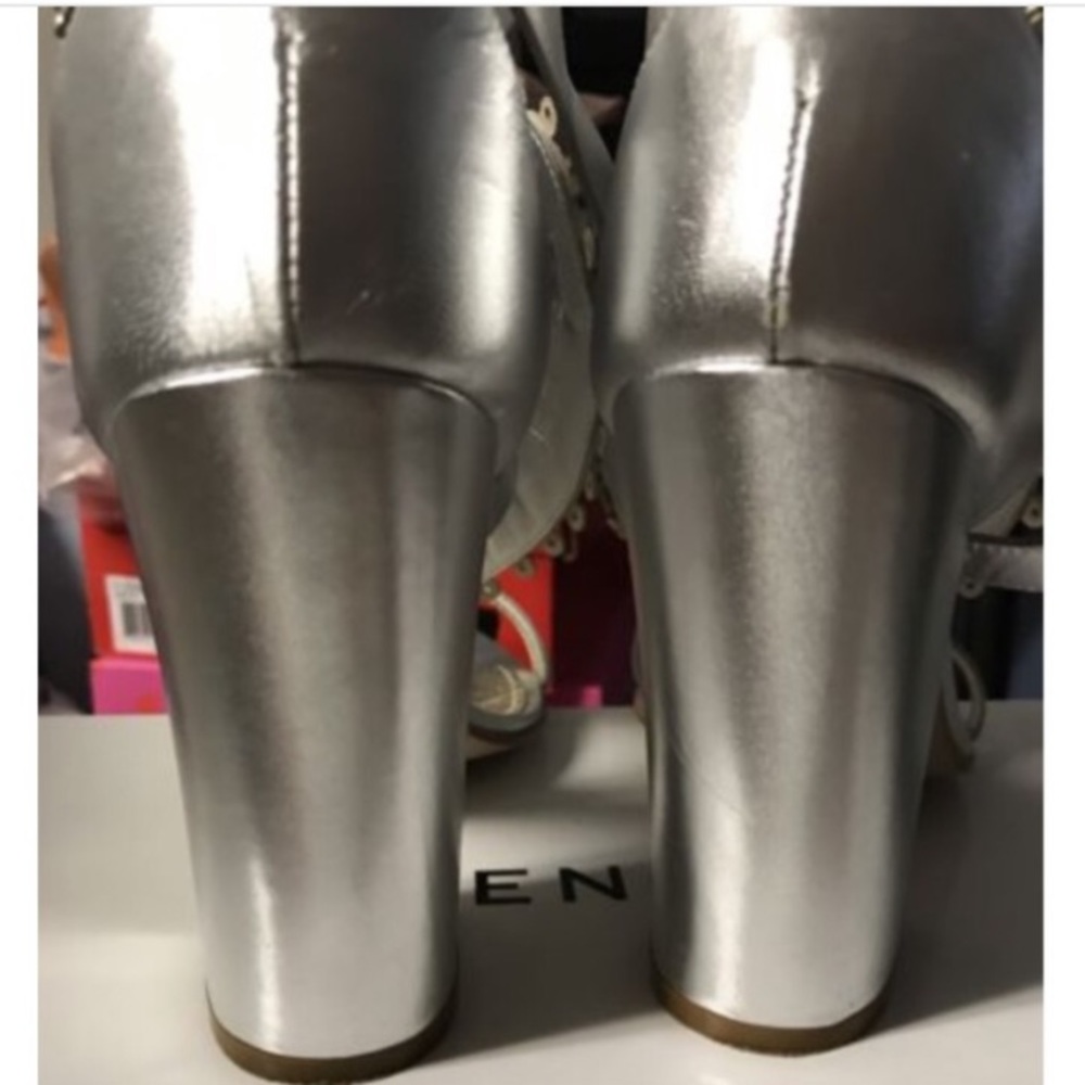Givenchy Silver 💕 Sandals Shoes Retails $570 - Picture 3 of 6
